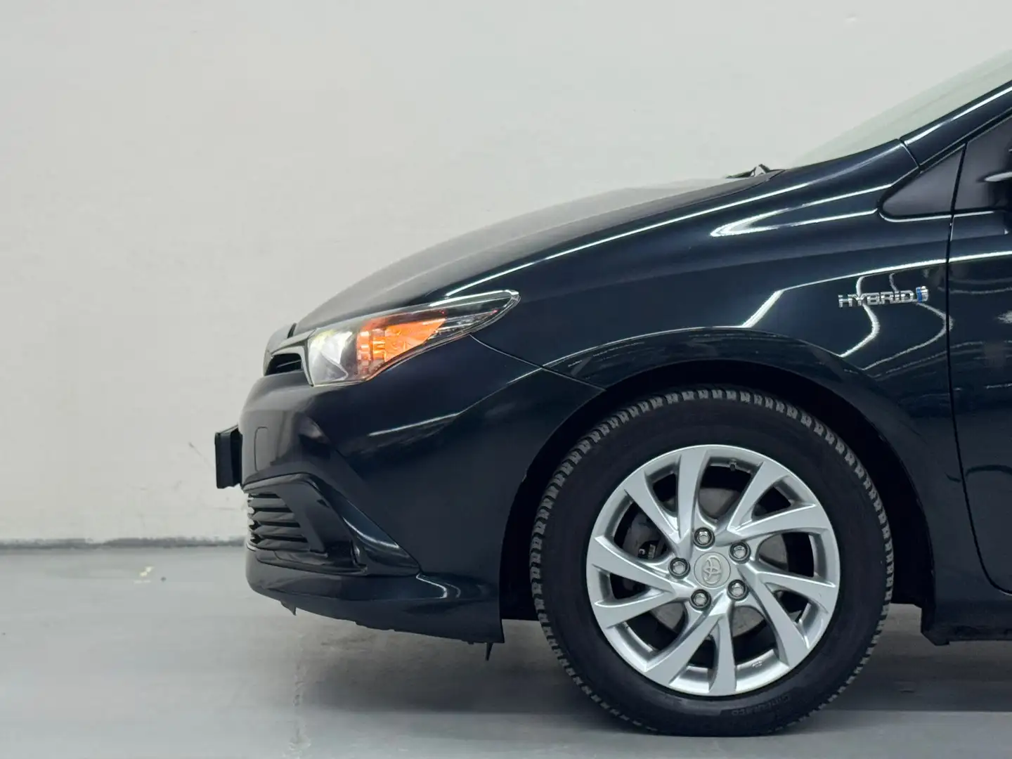 Toyota Auris 1.8 Hybrid Aspiration Camera DEALER ONDERHOUDEN Grau - 2