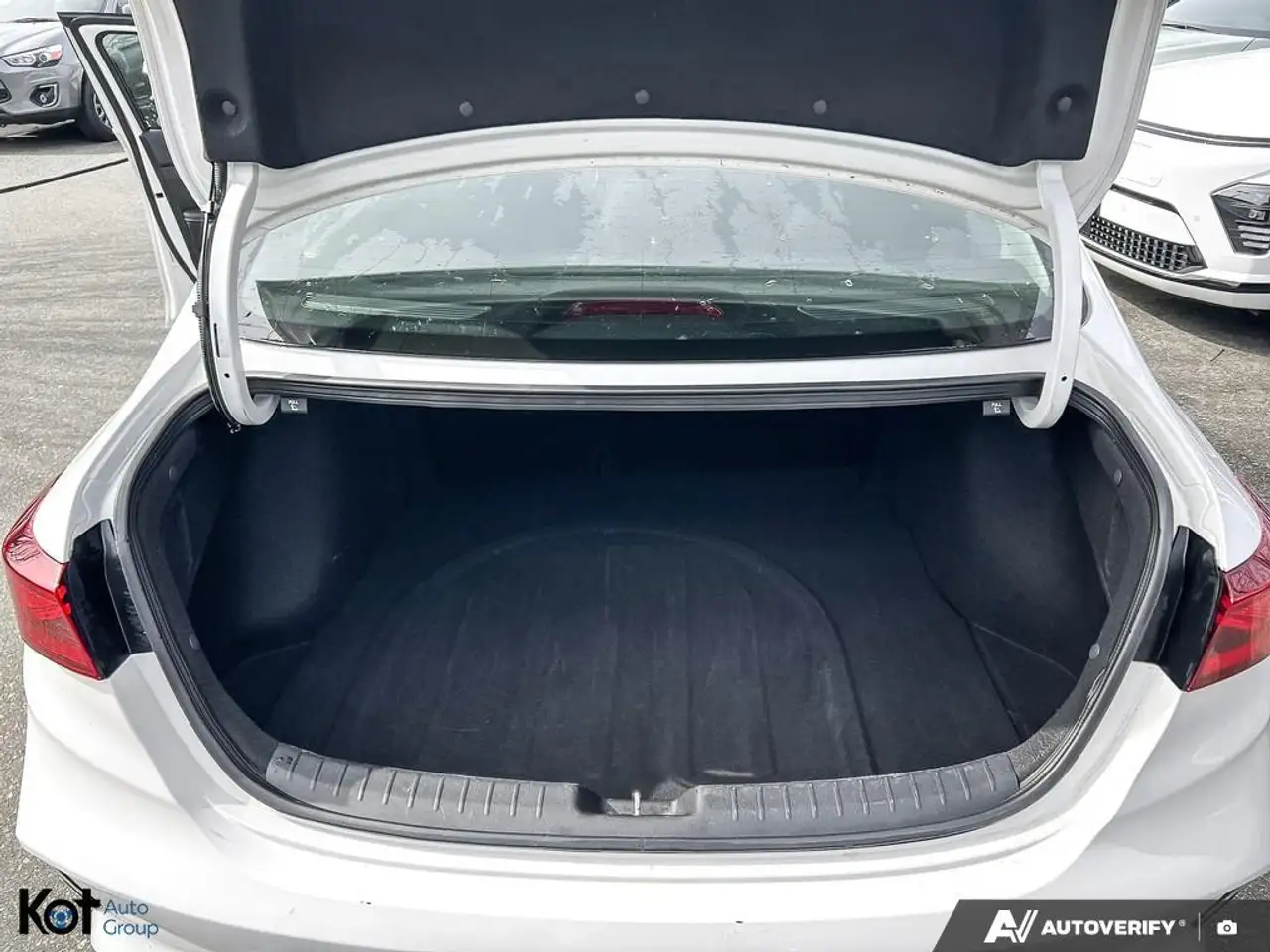 Kia Forte снимка Kia Forte