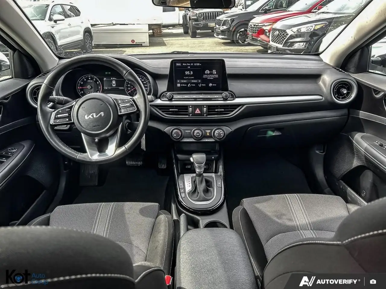 Kia Forte снимка Kia Forte