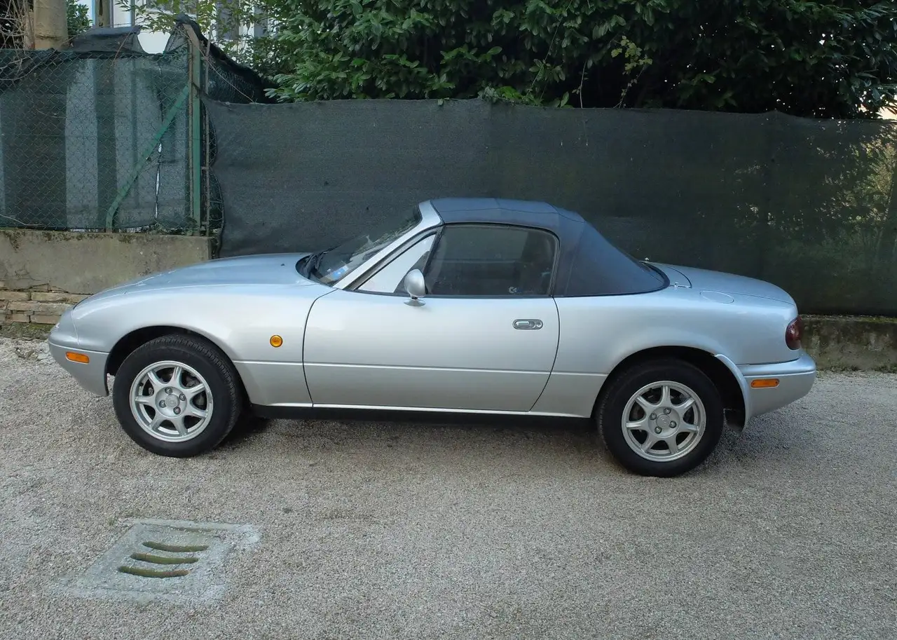 Mazda MX-5 1.6i 16v, foto 2