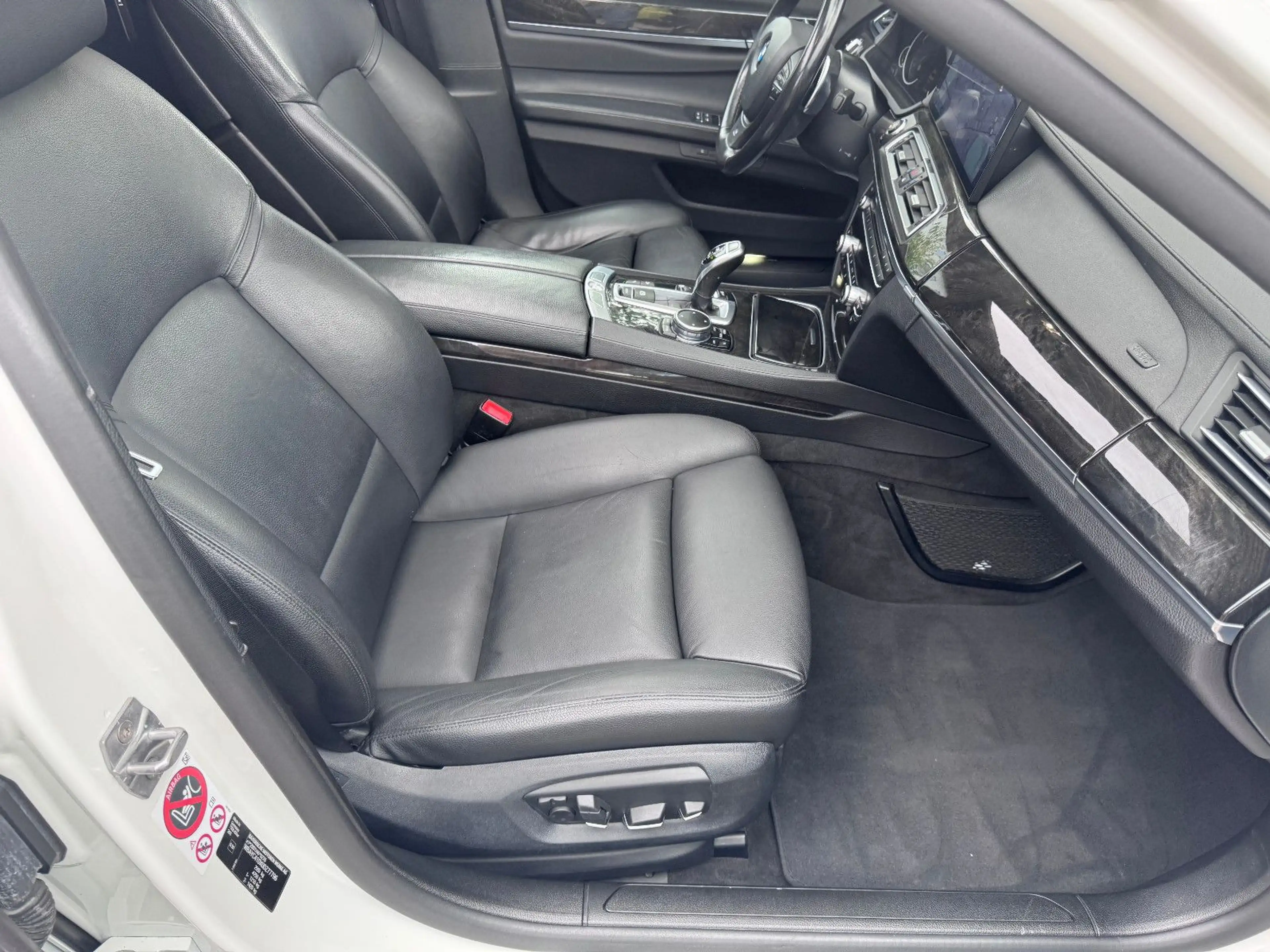 BMW 730 d xD*M-SPORTPAKET*FOND ENTER.*B&O*EGSD*KAMERA — photo 15