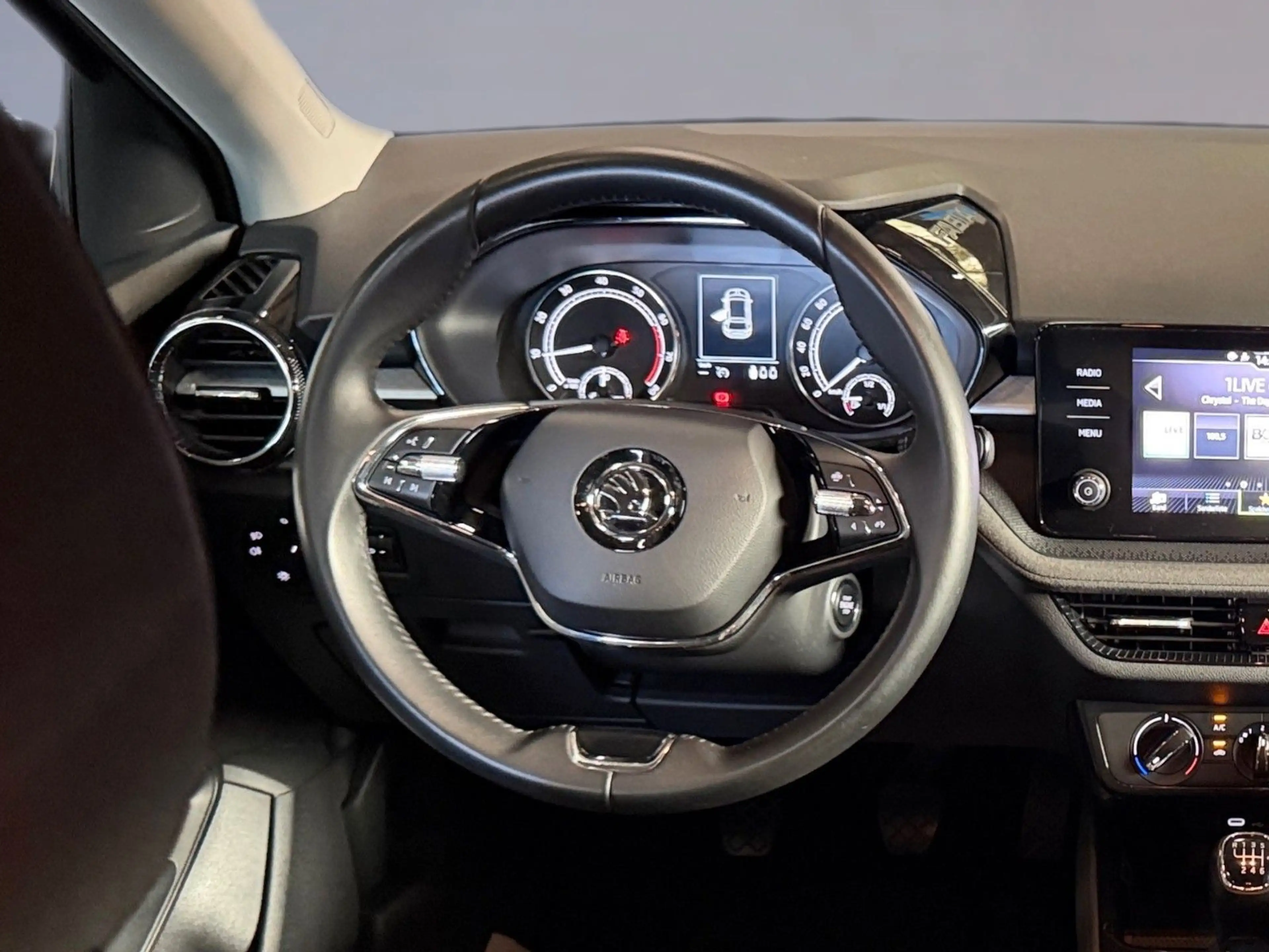 Skoda Fabia 1.0 TSI CarPlay LED-Scheinwerfer PDC — photo 15
