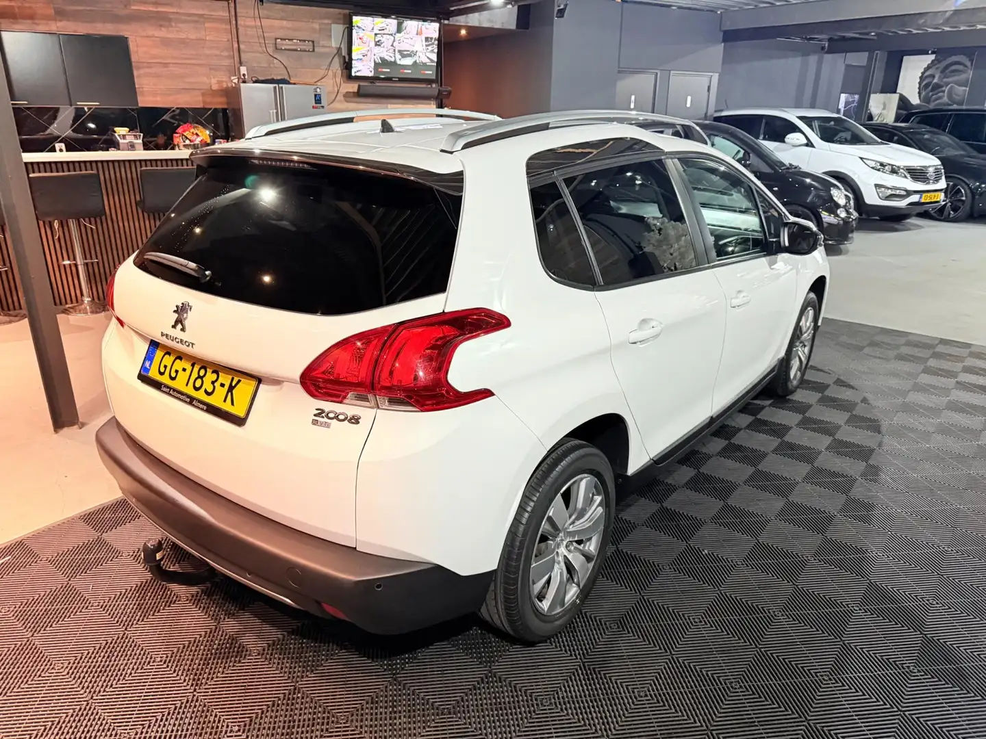 Peugeot 2008 |1.2 PureTech Style Wit - 2