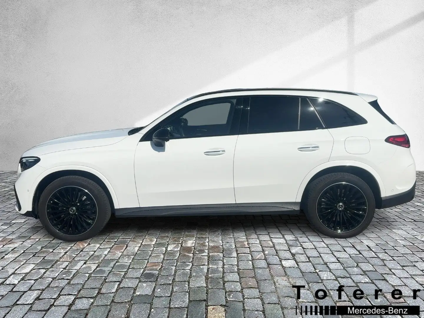 Mercedes-Benz GLC 300 de 4MATIC mit EQ Hybrid Technologie Österreich-Edi Weiß - 2