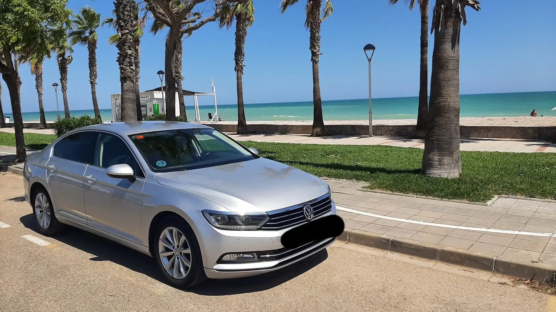 Volkswagen Passat 2.0TDI Advance 110kW150cv Plateado - 2