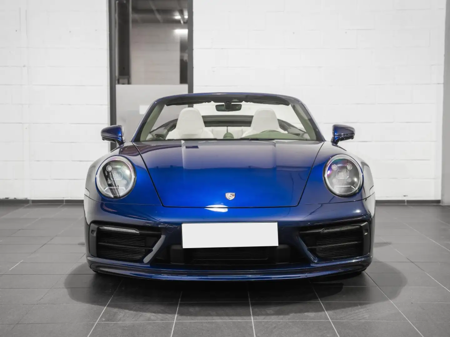 Porsche 991 Carrera 4 GTS Cabriolet PDK - 1