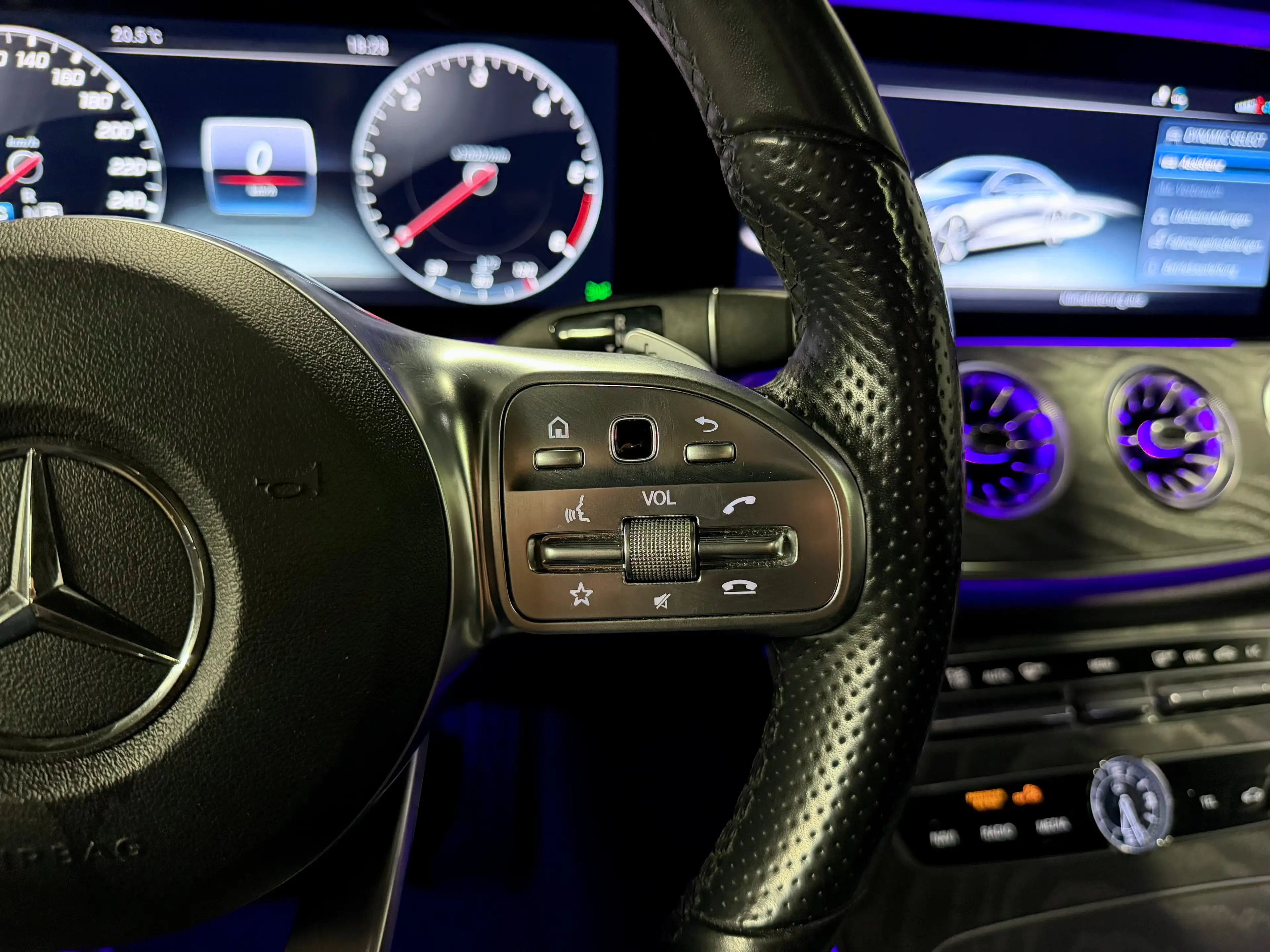 Mercedes-Benz CLS 350 d 4Matic|AMG-Line|Schiebedach|BURMESTER|LUFTF.|360 — photo 14