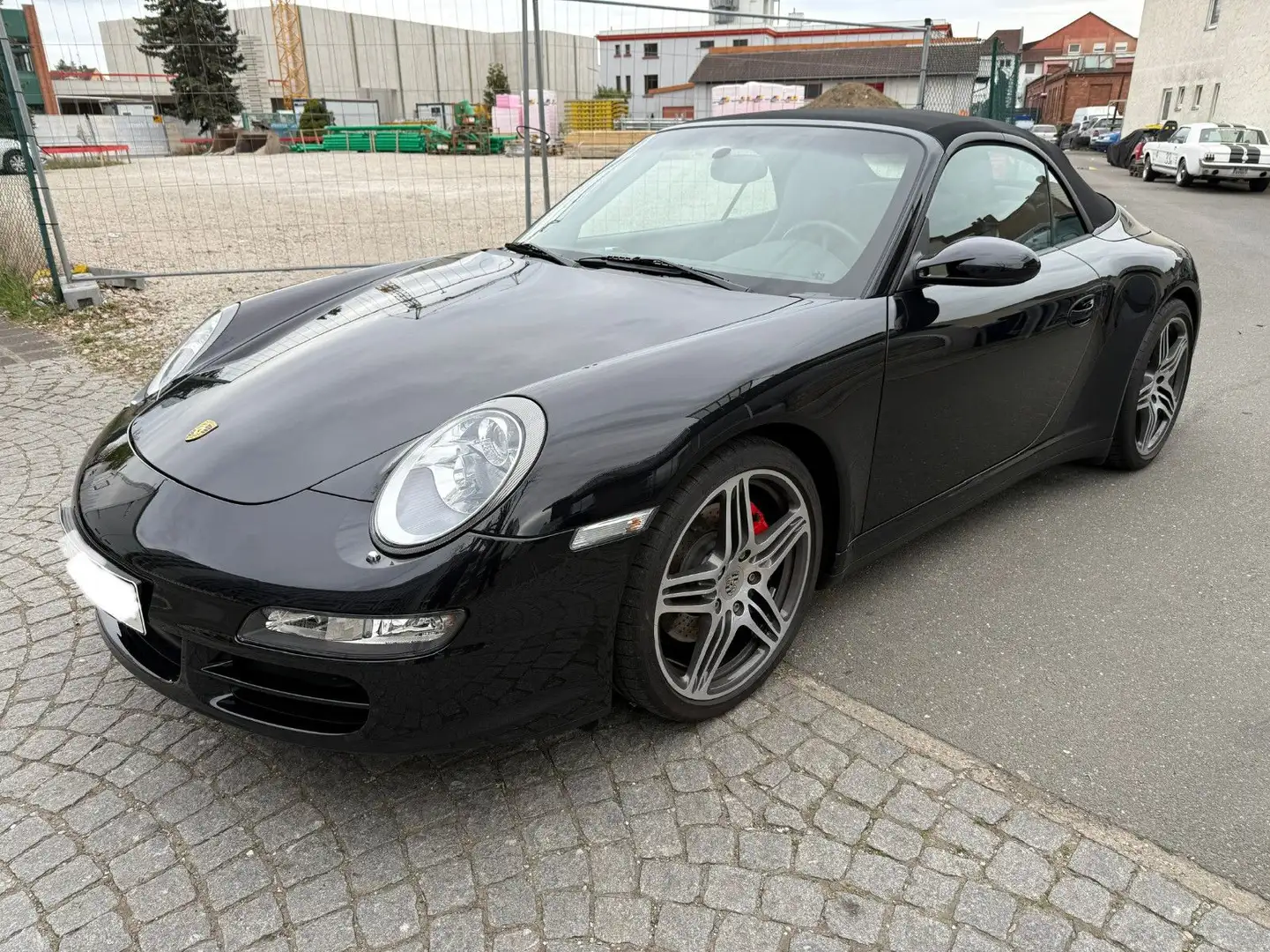 Porsche 911 997 Carrera 4 S Cabrio *im Kundenauftrag* Noir - 1