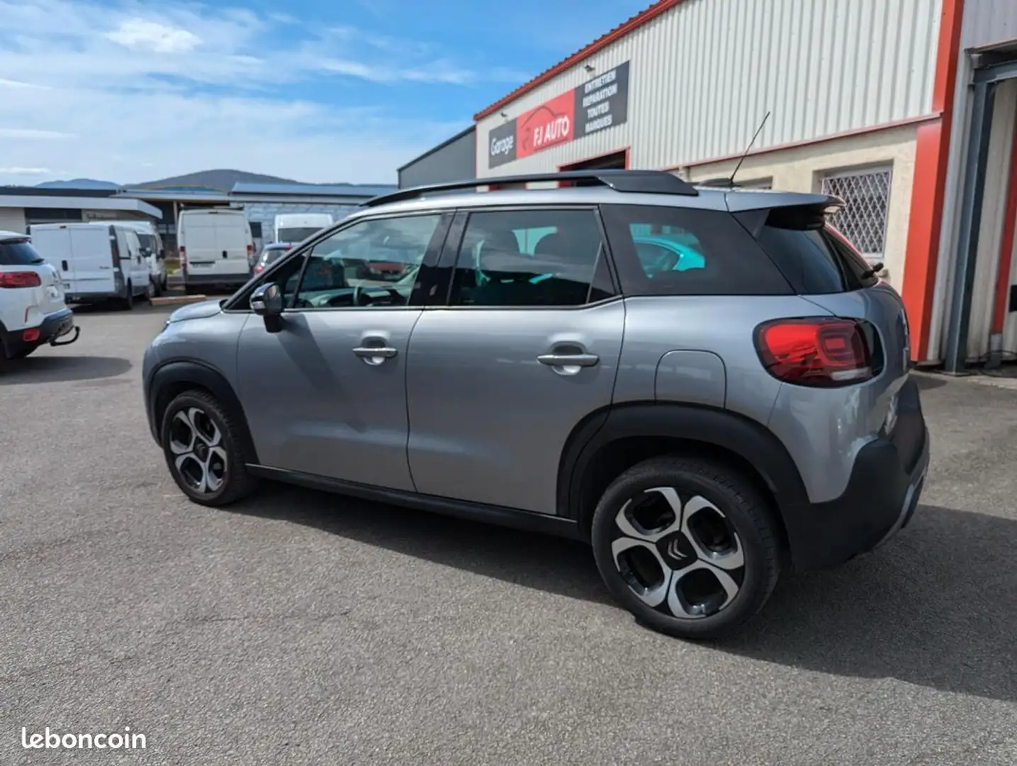 Citroen C3 Aircross 1.5 blue hdi 120 eat6 shine, 52000km, toit panoram Gris - 2