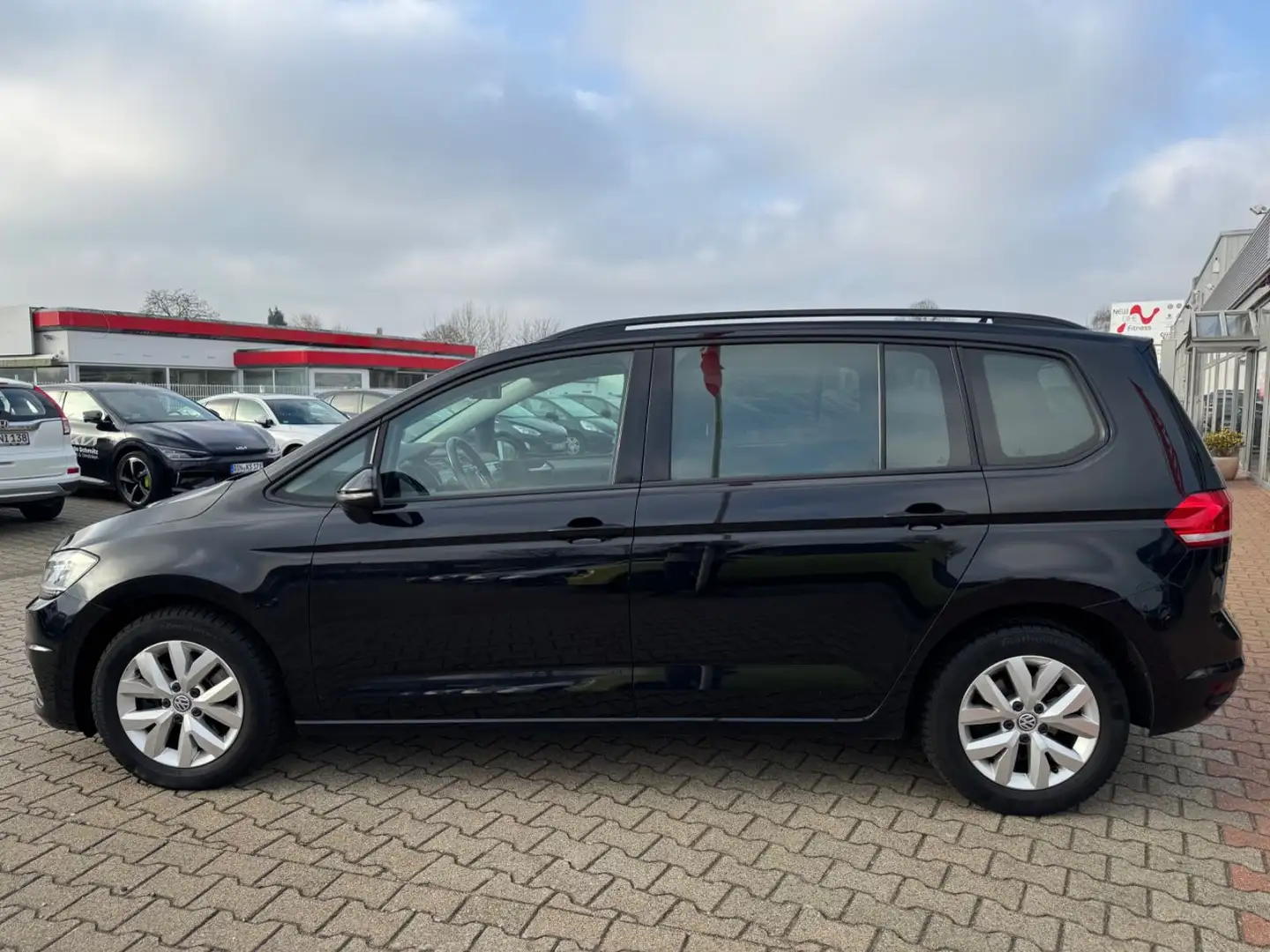 Volkswagen Touran Comfortline 7 SITZER NAVI LED Nero - 2