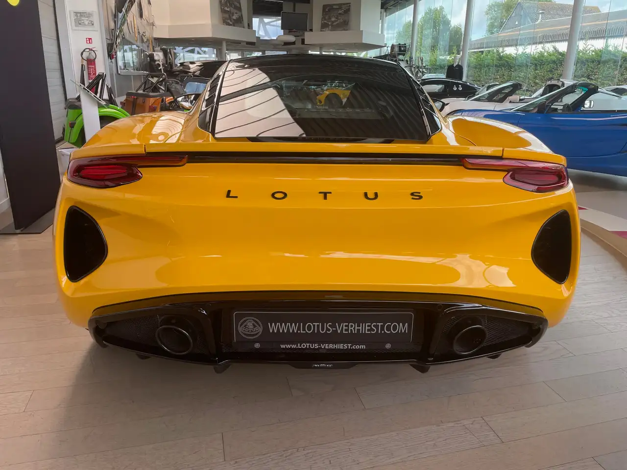 Lotus Emira 2022