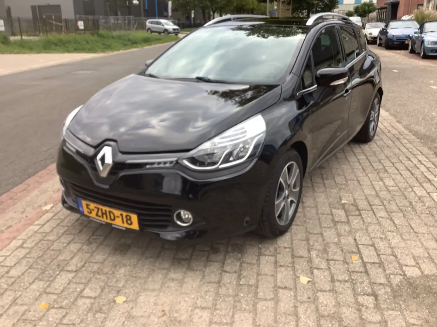 Renault Clio 1.5 DCI NIGHT&DAY Zwart - 1