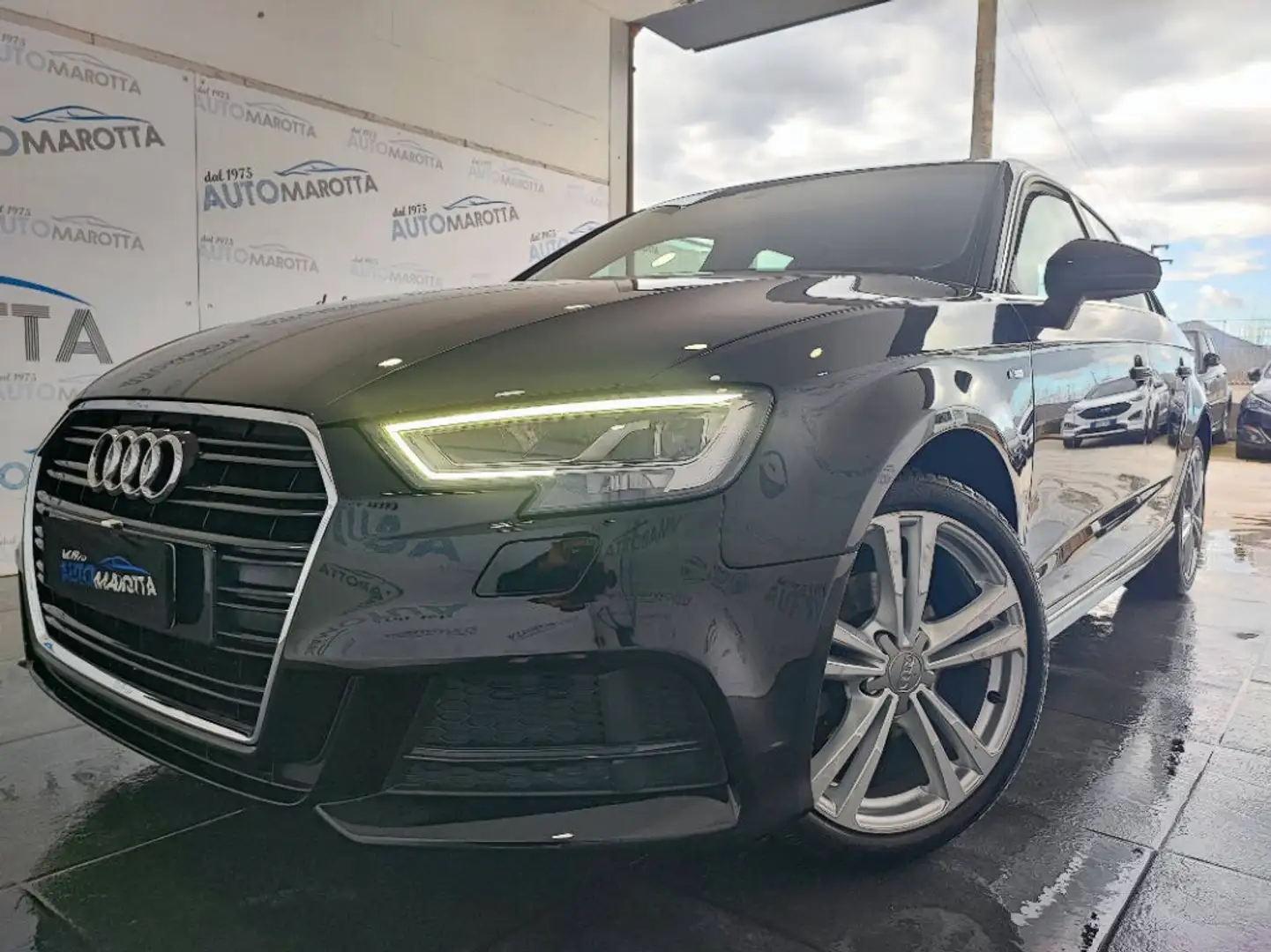 Audi A3 30 1.6 tdi Admired 116cv VIRTUAL! Blanco - 2
