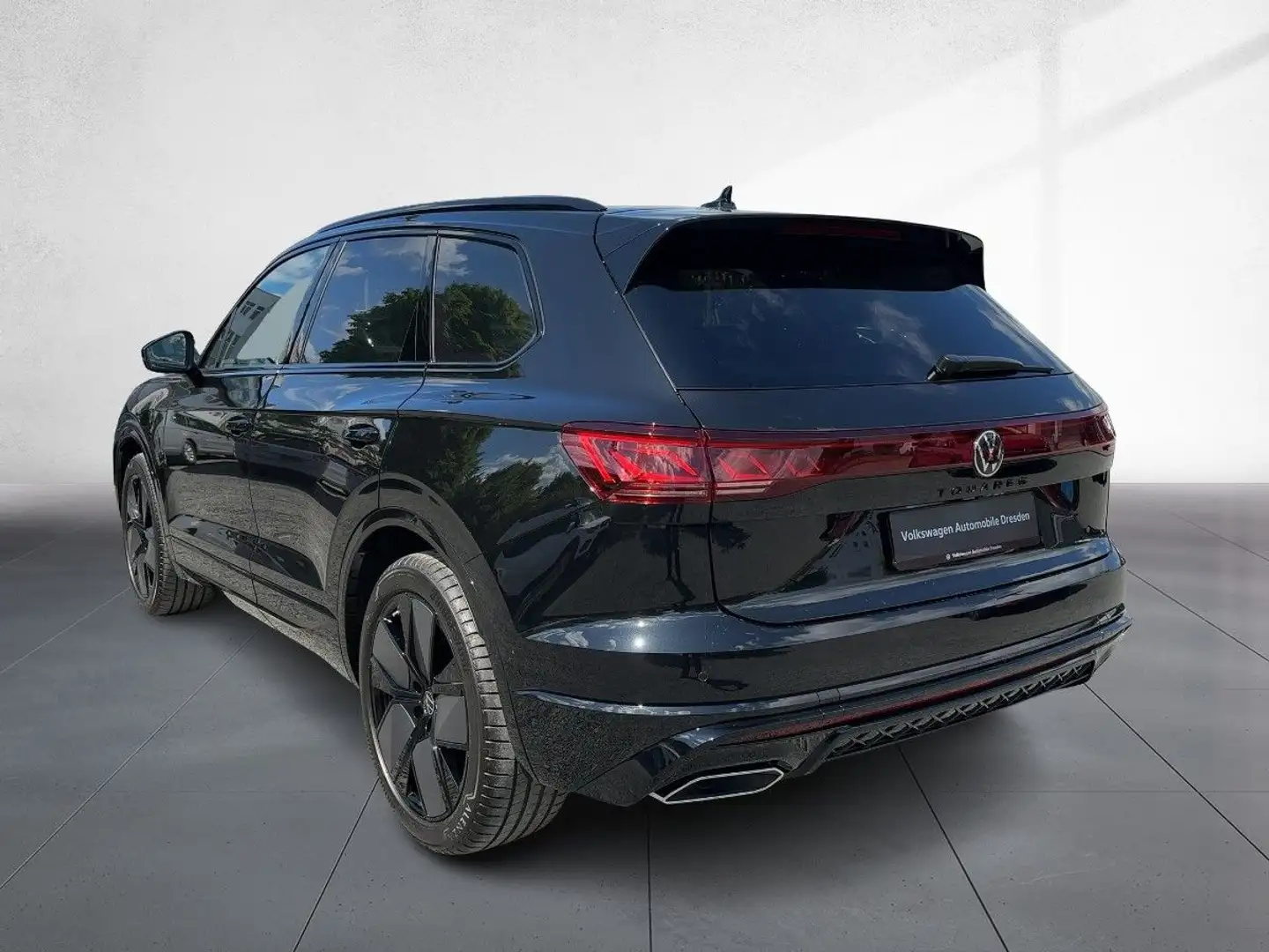 Volkswagen Touareg R-Line 3,0 l V6 TDI 4MOTION Schwarz - 2