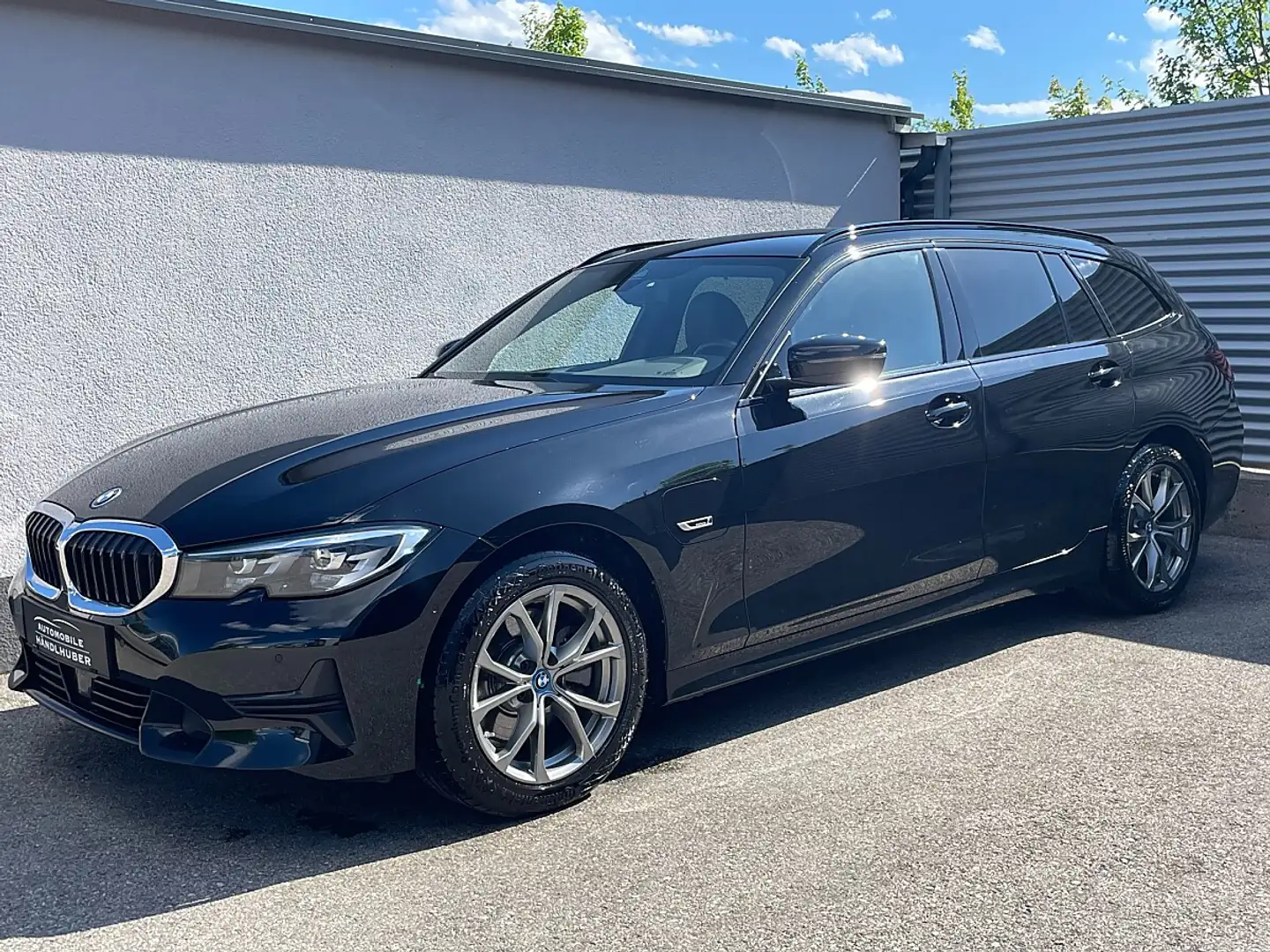 BMW 320 e xDrive Touring Aut.SPORTLINE/HIFI/AHK/MEMORY/... Schwarz - 1