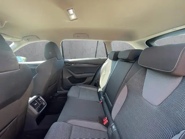 Skoda Octavia view 8