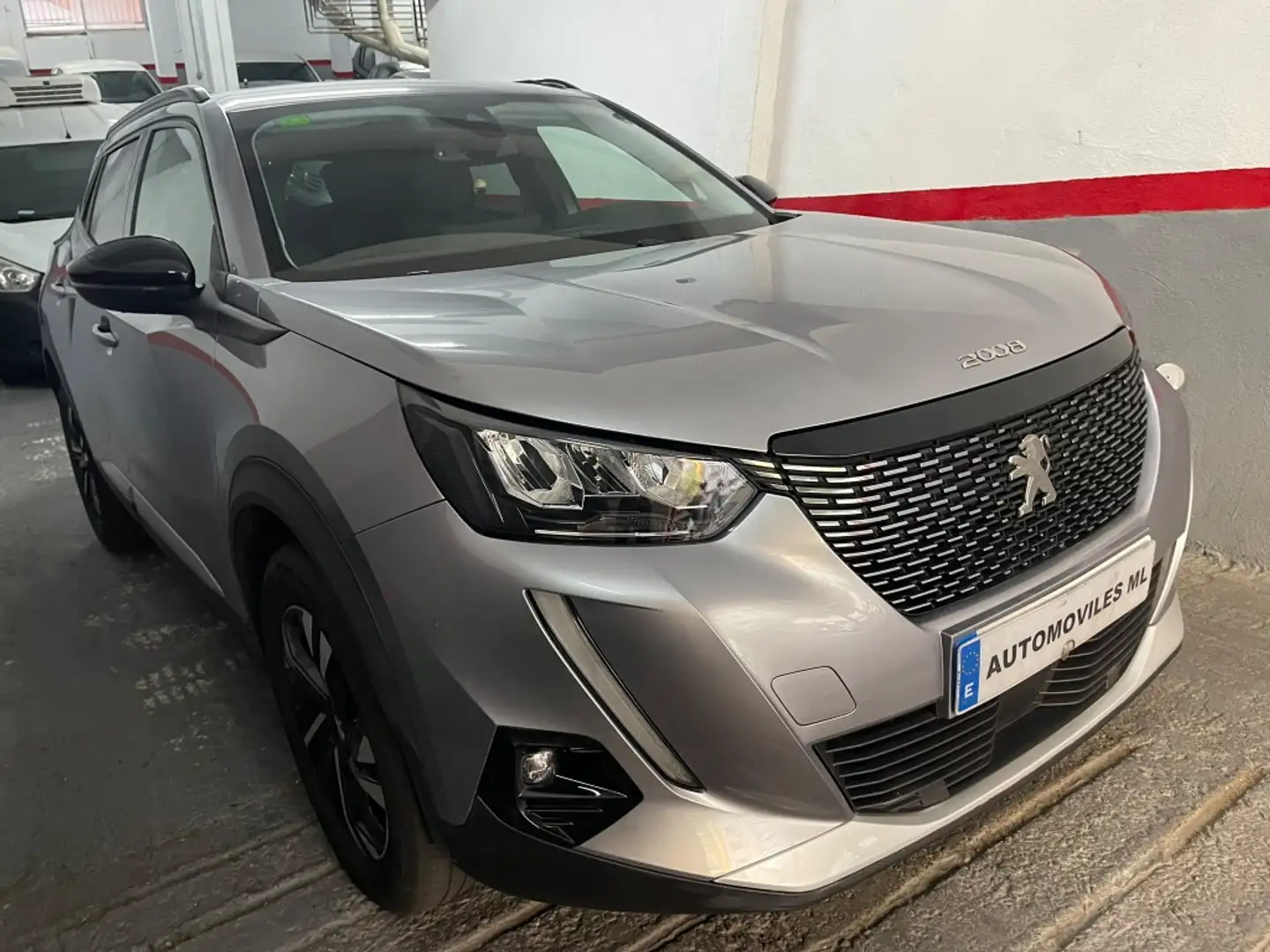 Peugeot 2008 1.2 PureTech S&S Roadtrip EAT8 130 Gris - 2