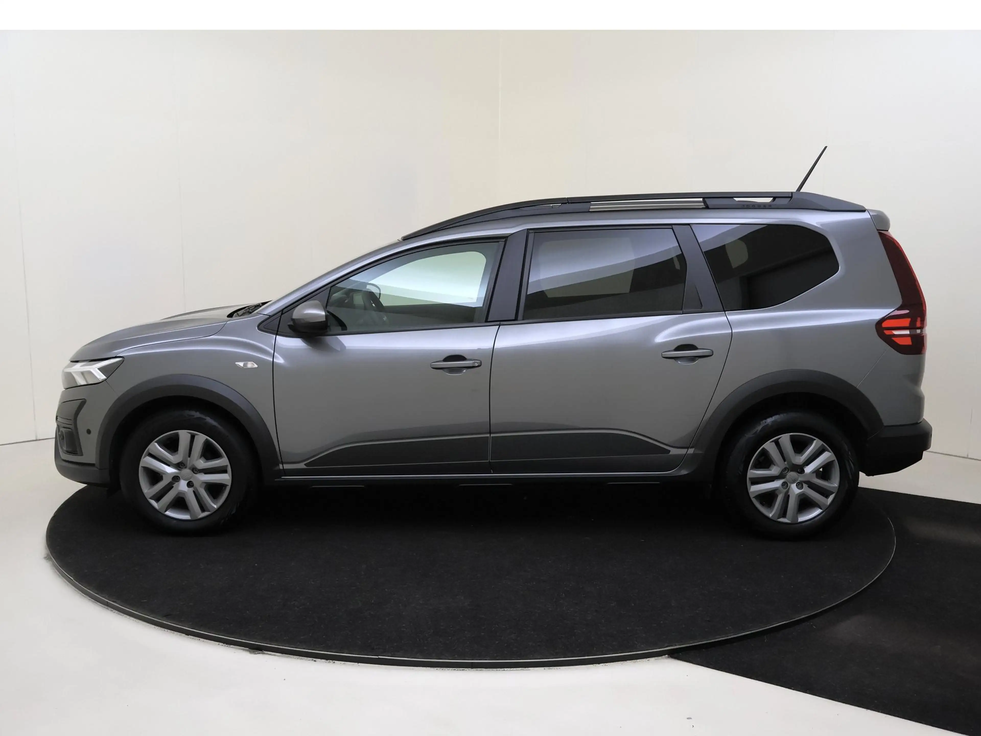 Dacia Jogger 1.0 TCe 100 ECO-G Expression 5p. Apple Carplay | C — photo 8