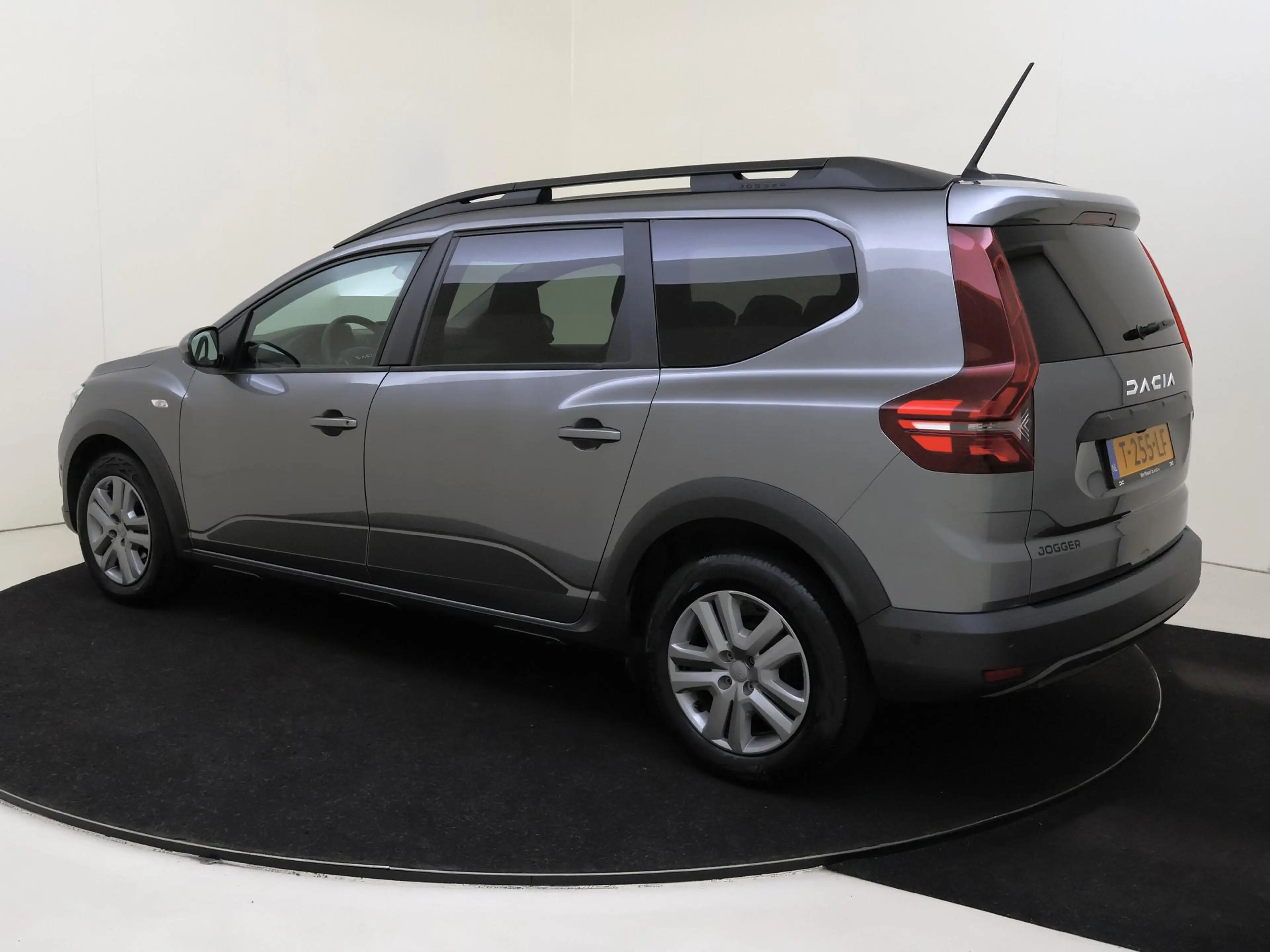 Dacia Jogger 1.0 TCe 100 ECO-G Expression 5p. Apple Carplay | C — photo 3