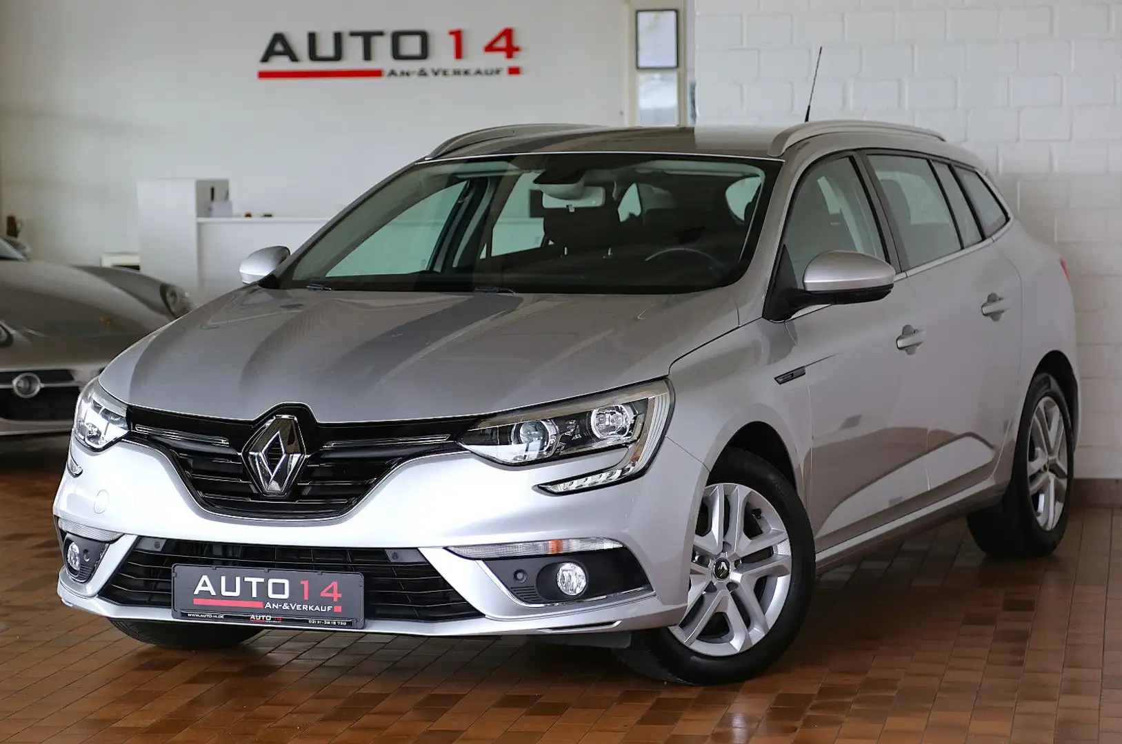 Renault Megane IV Grandtour 1.5 dCi Business Edition AHK Grau - 1
