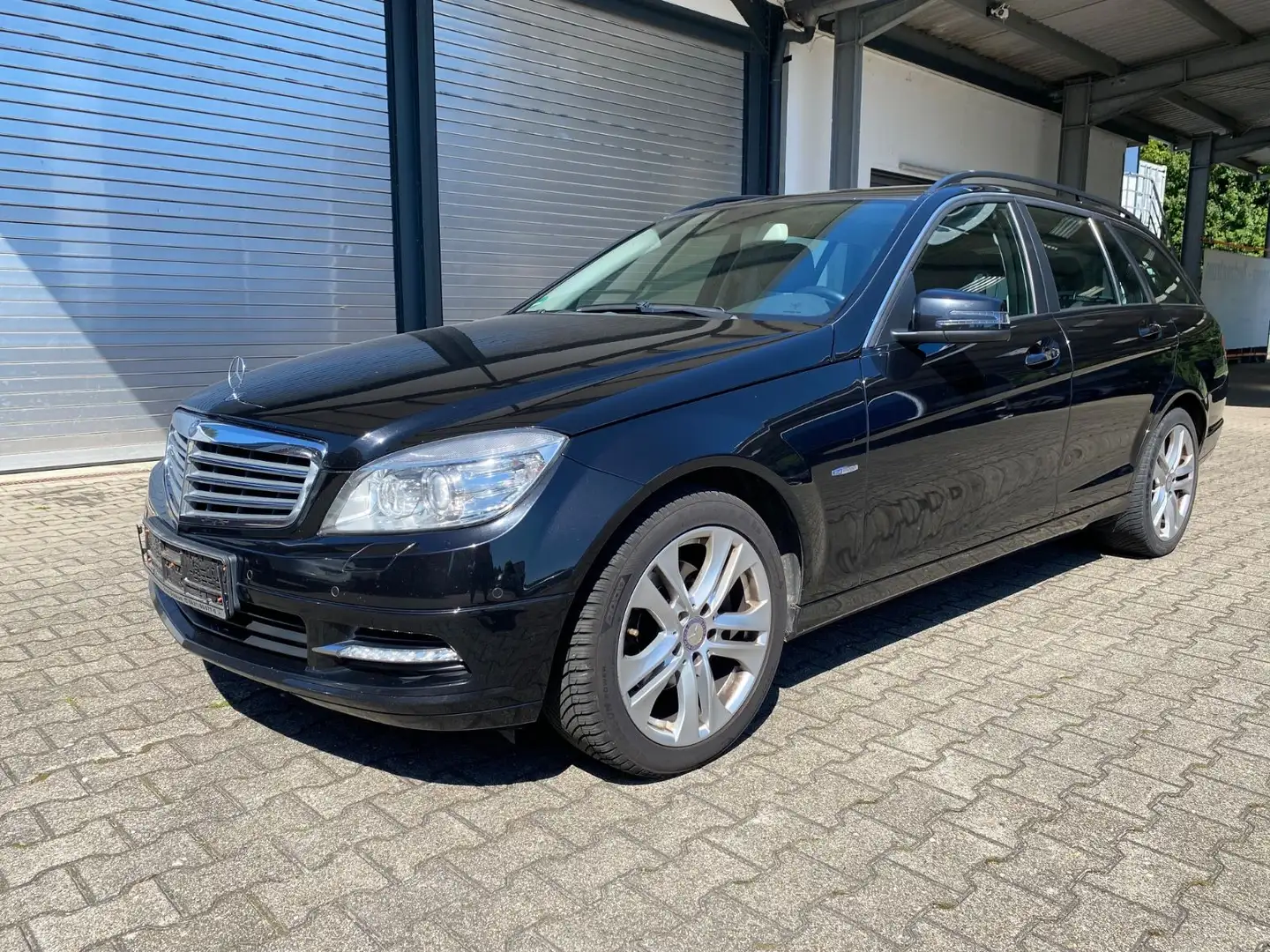 Mercedes-Benz C 220 T-Modell BlueEfficiency, Tüv 09/26 Schwarz - 1