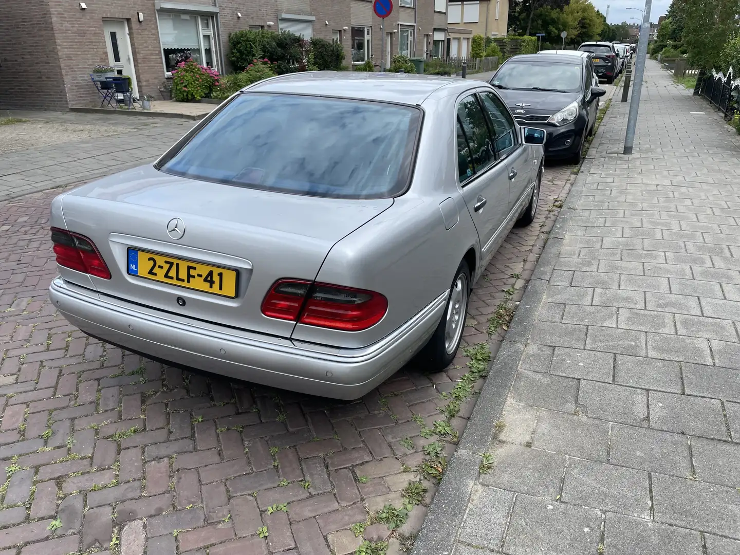 Mercedes-Benz E 240 E 240 Avantgarde - 2