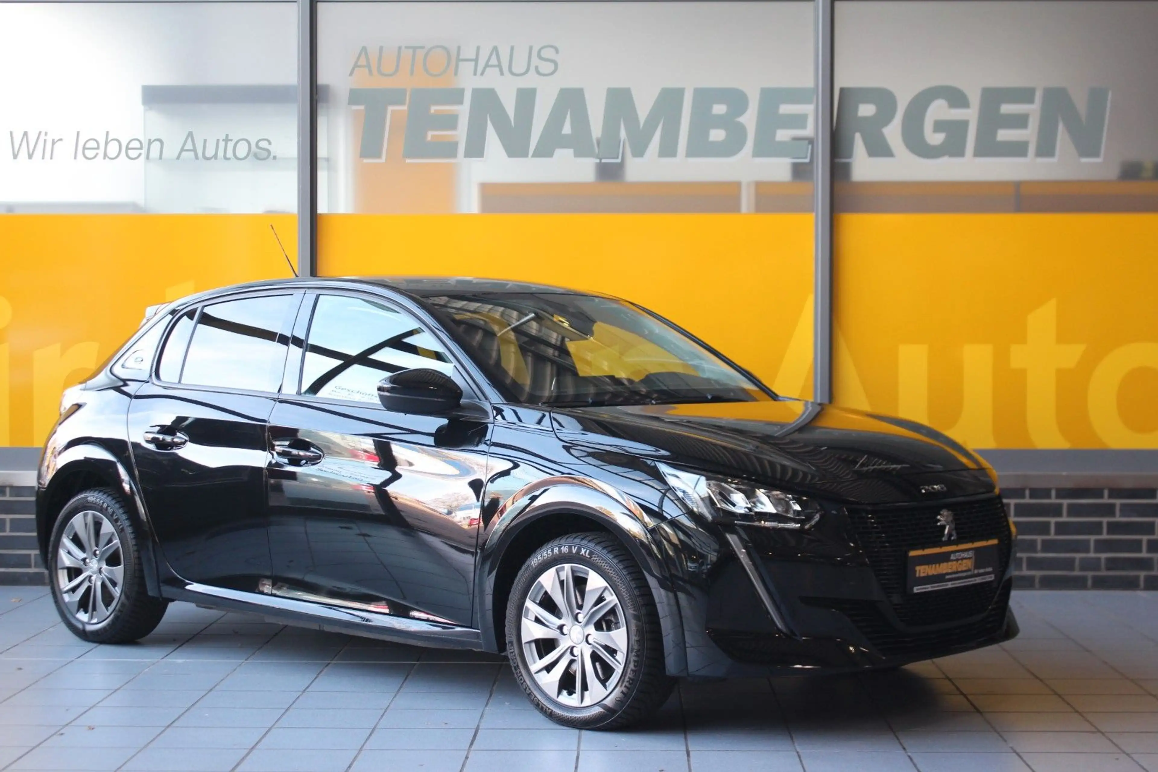 Peugeot 208 e- Allure 11-KW OBC Navi LED Sitzheizung