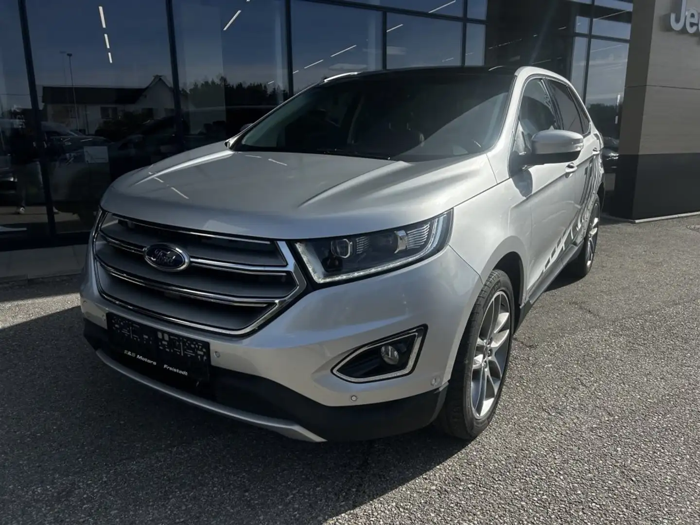 Ford Edge Titanium 4x4 2,0 TDCi Grau - 1
