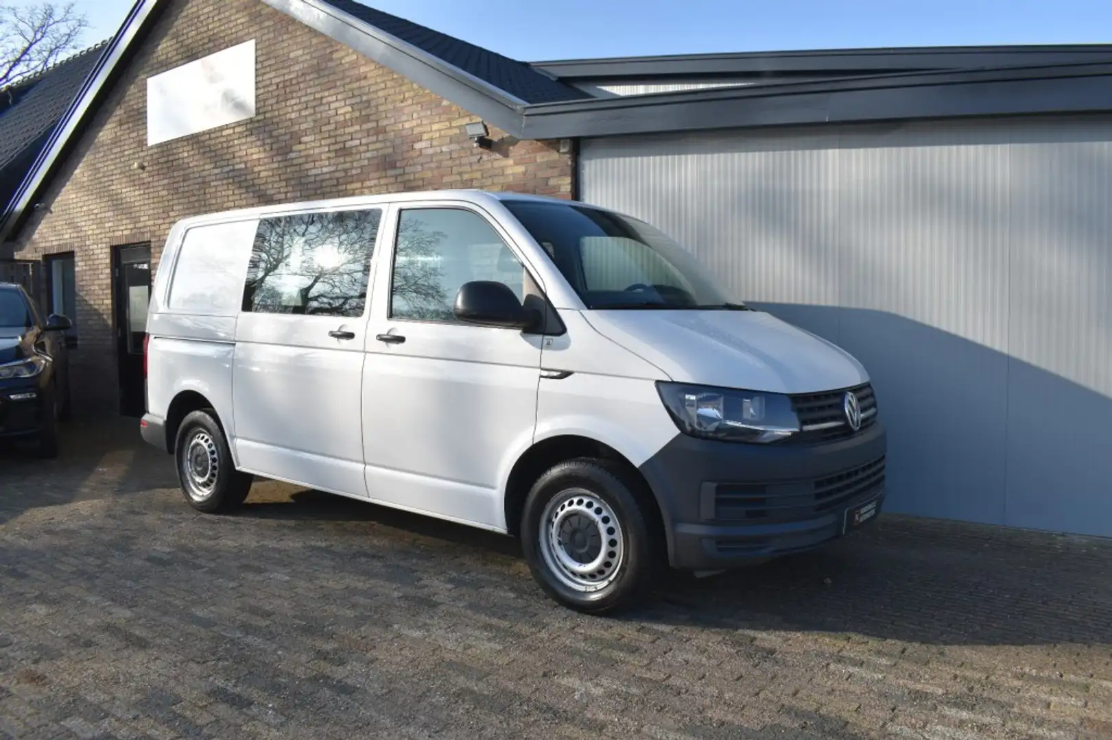 Volkswagen T6 Transporter 2.0 TDI L1H1 DC ECONOMY, Cruise, Airco Blanc - 2