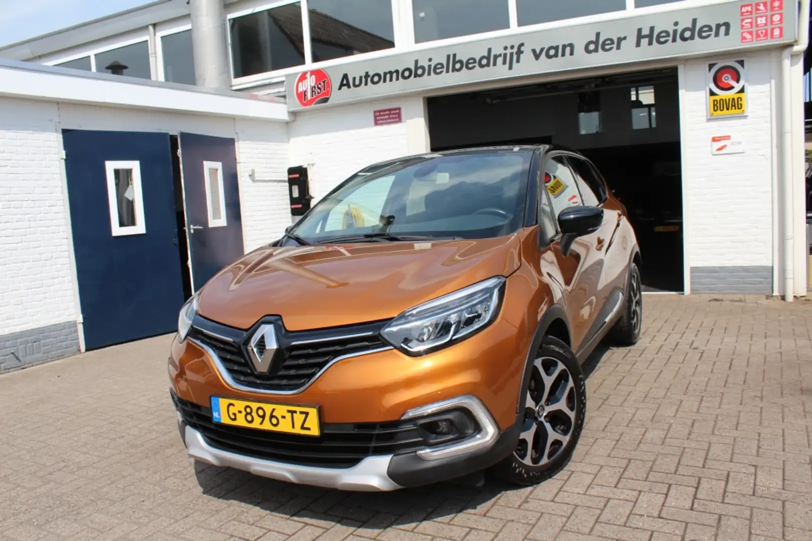 Renault Captur 1.3 TCe Intens Automaat Arancione - 1