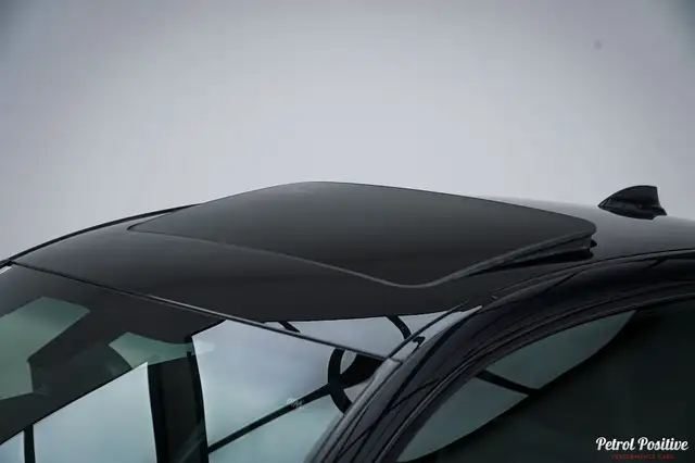 BMW M4 view 7