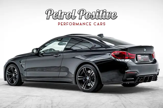 BMW M4 view 28