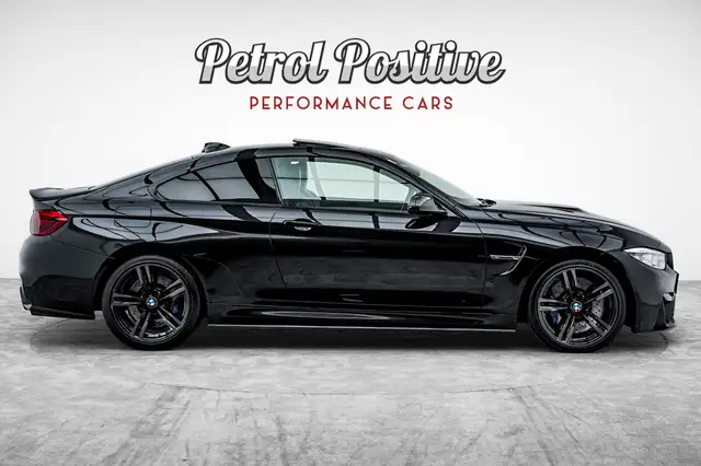 BMW M4 view 13
