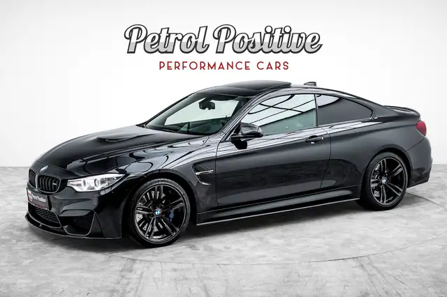 BMW M4 view 2