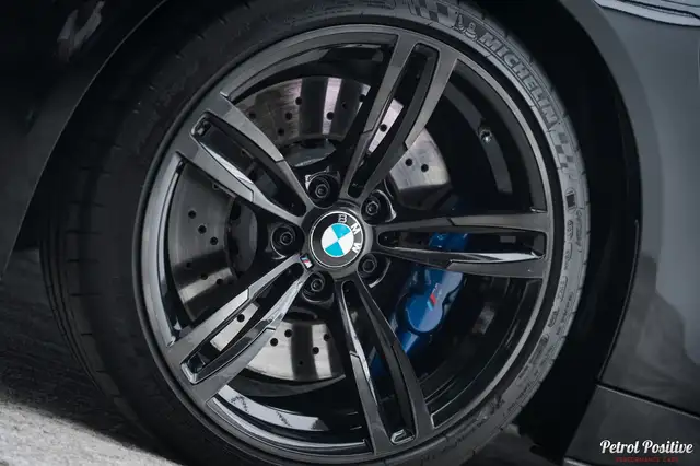 BMW M4 view 5