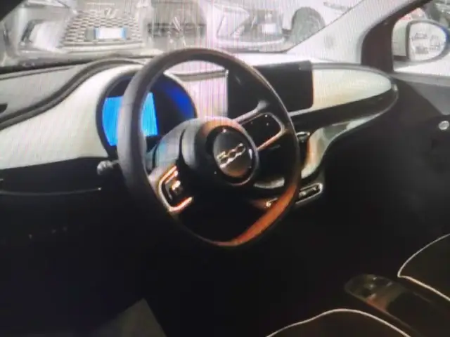 Fiat 500E view 4