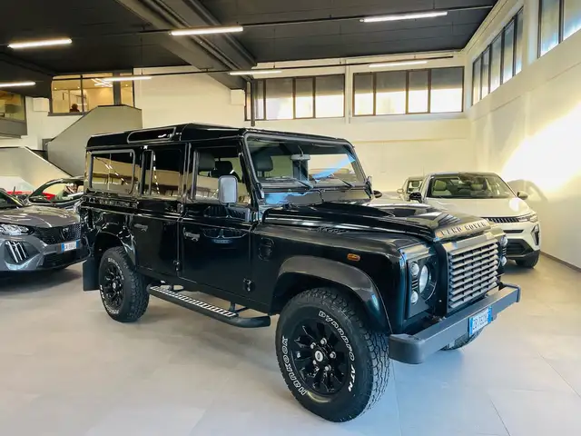 Land Rover Defender Defender 110 2.4 td  LE SE SW