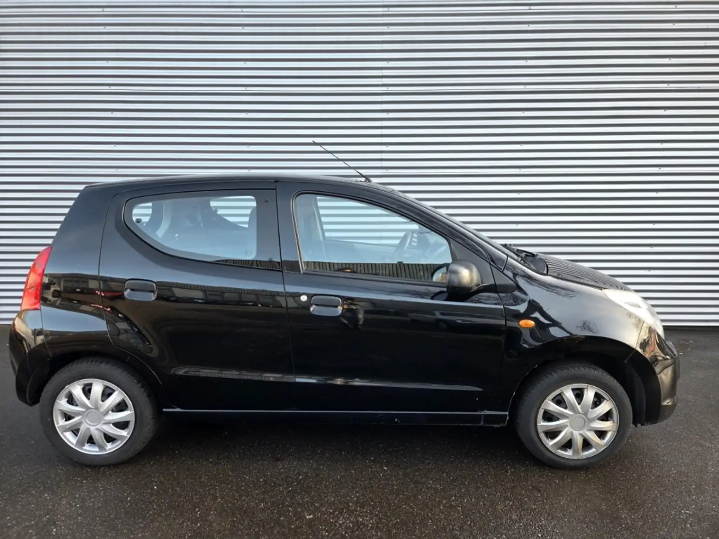 Suzuki Alto 1.0 Comfort Schwarz - 1