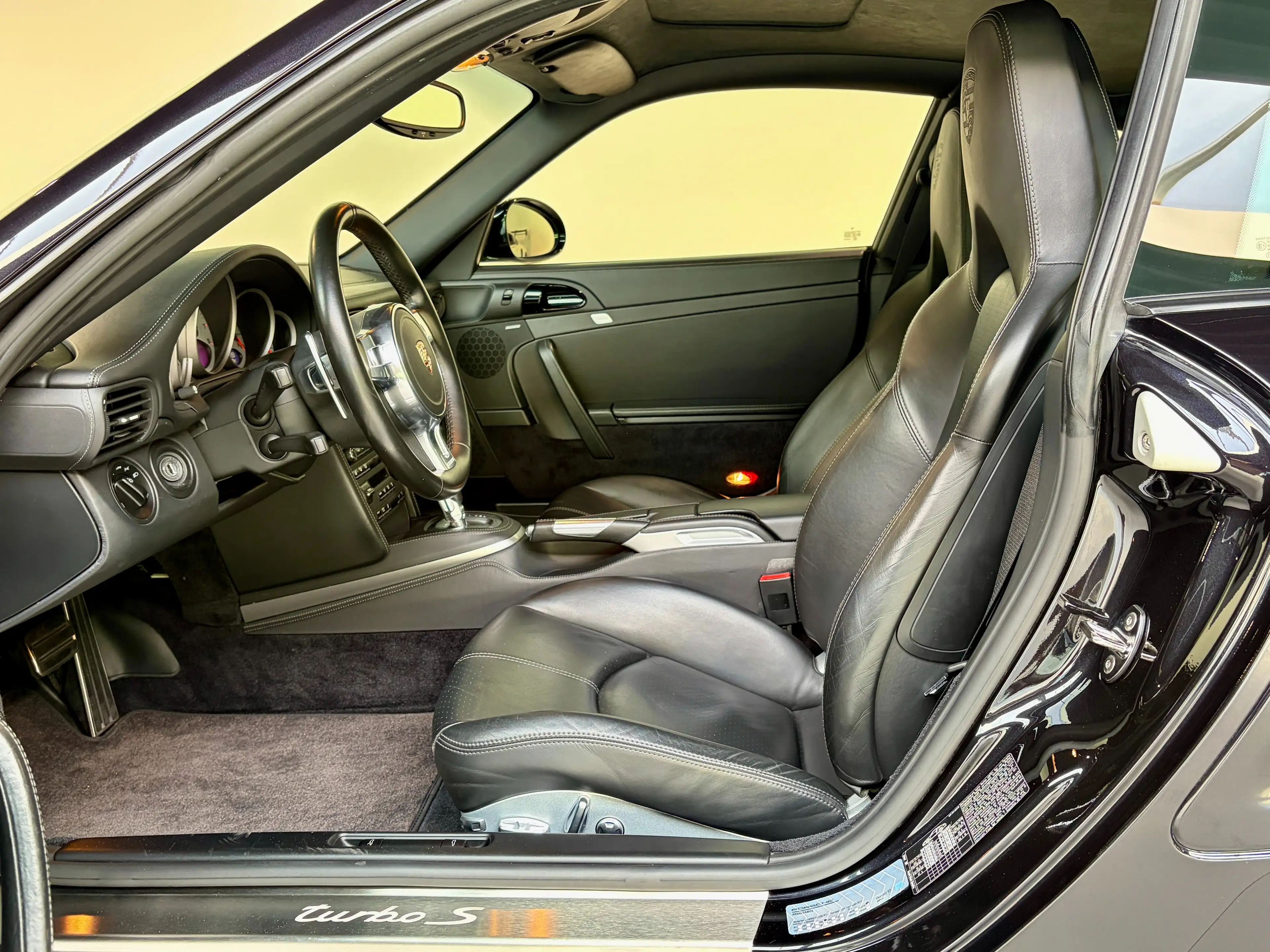 Porsche 997 Turbo S Orig NL Full Porsche Service history — photo 8