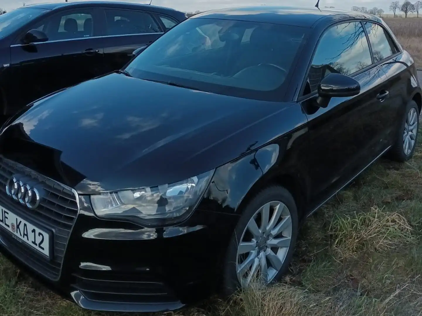 Audi A1 A1 1.2 TFSI S line Sportpaket Schwarz - 2