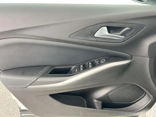 Opel Grandland view 11