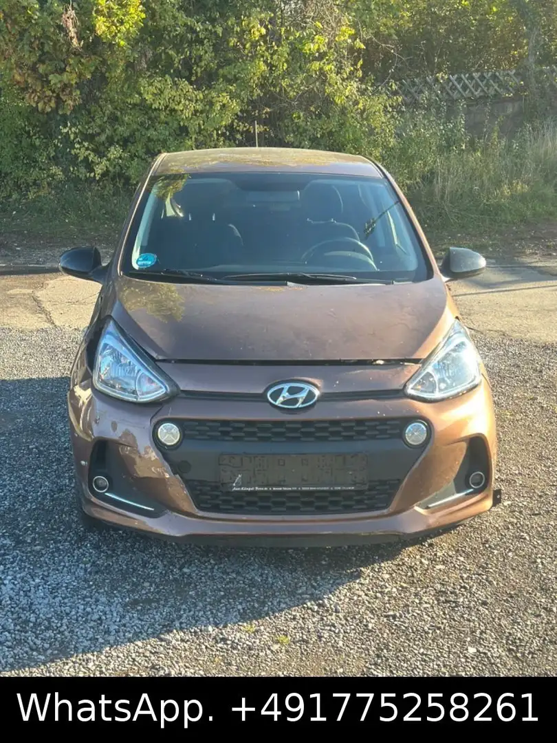 Hyundai i10 YES! Plus Automatik, Navi,Kamera,Euro6 Braun - 2