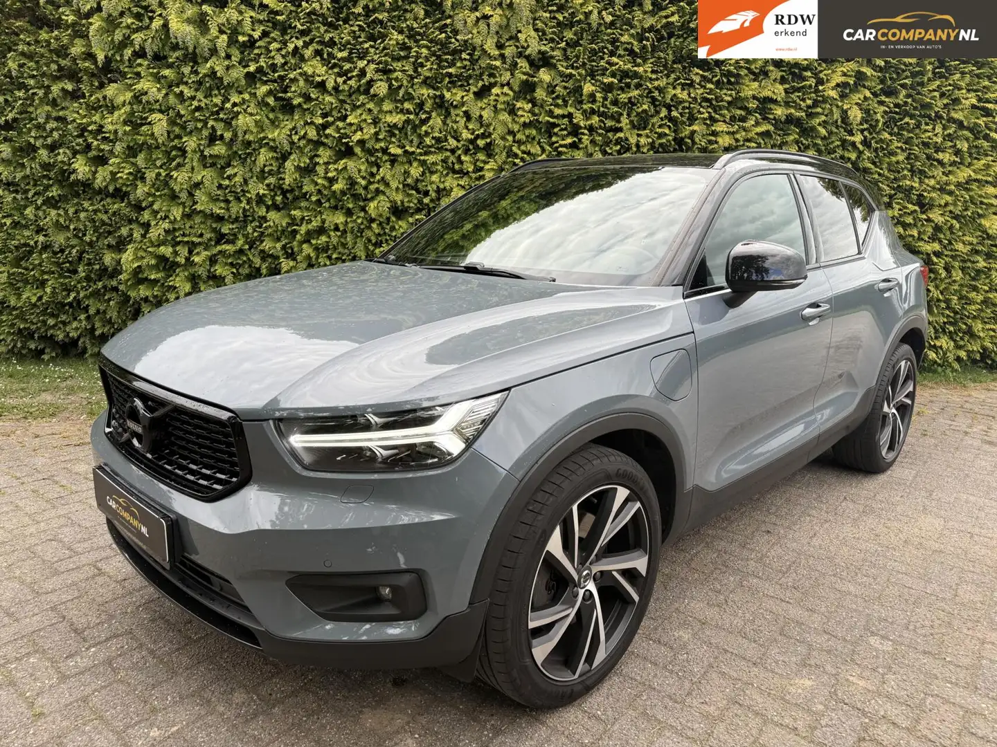 Volvo XC40 1.5 T4 R-DESIGN|ACC| Keyless go|Memory✅ Gris - 2