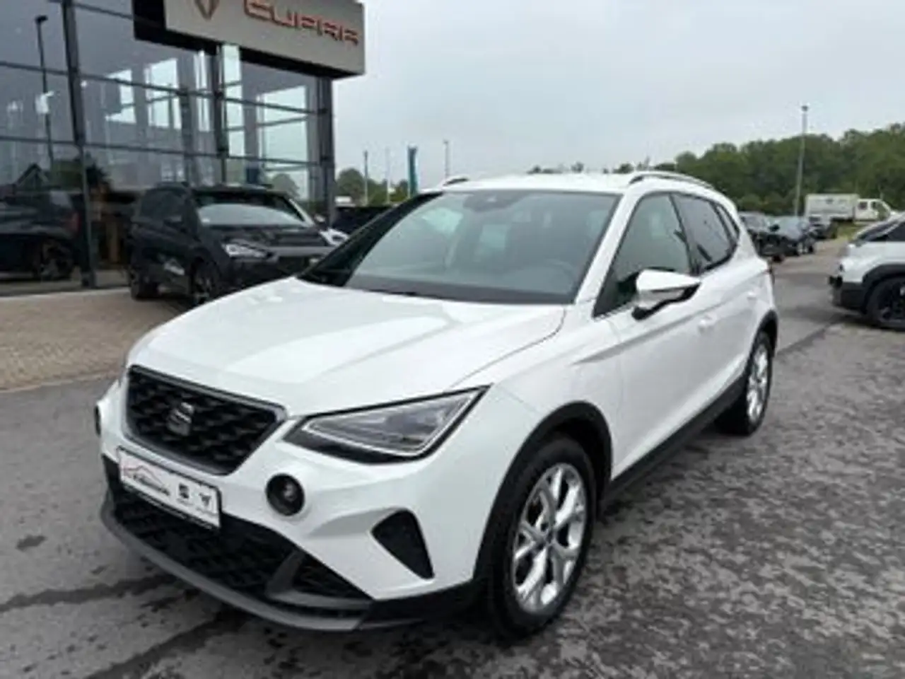 SEAT Arona FR 1,5 TSI DSG *GJR*Voll LED*Navi*