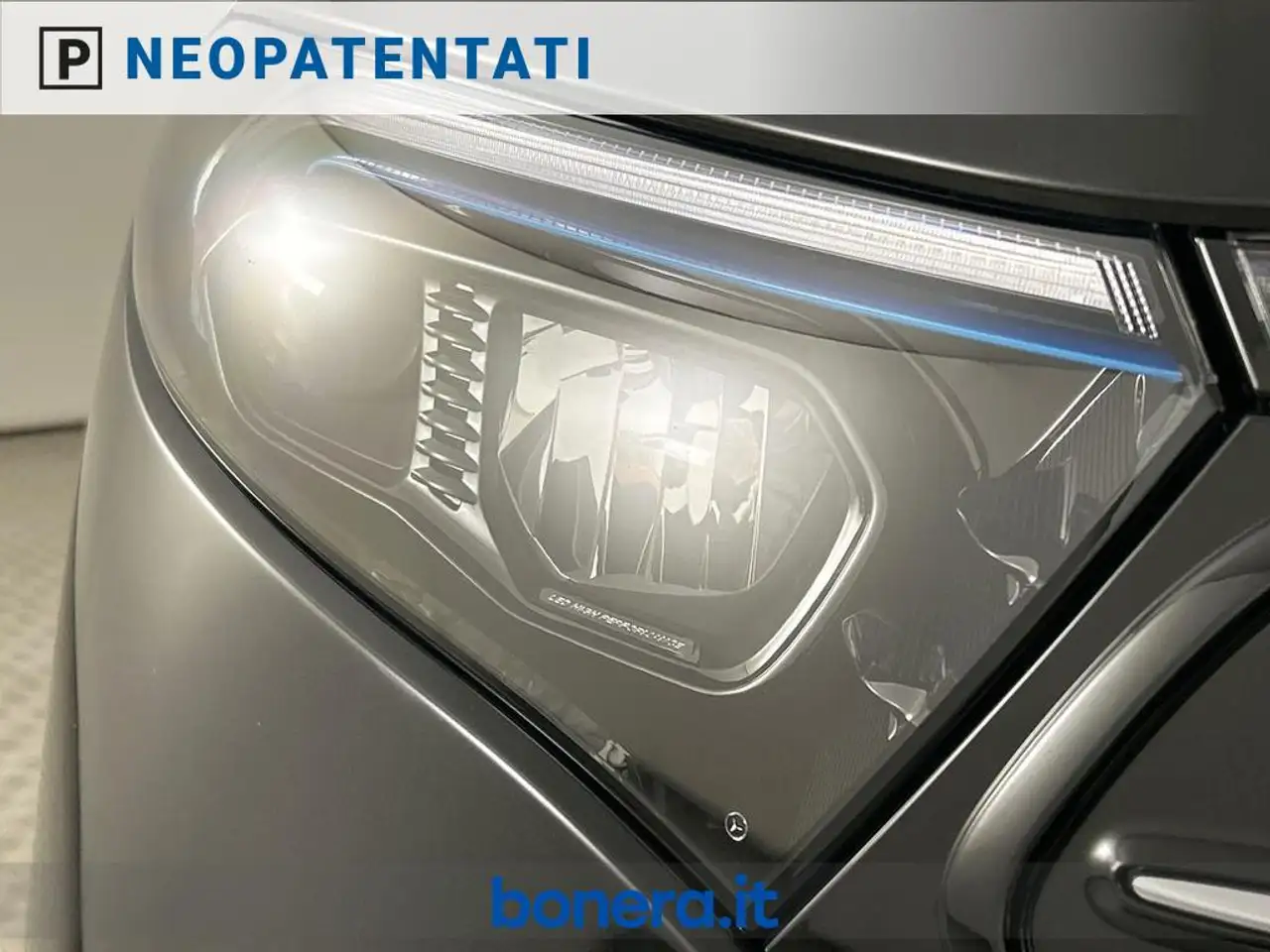 Mercedes-Benz EQA 250 + Premium 8