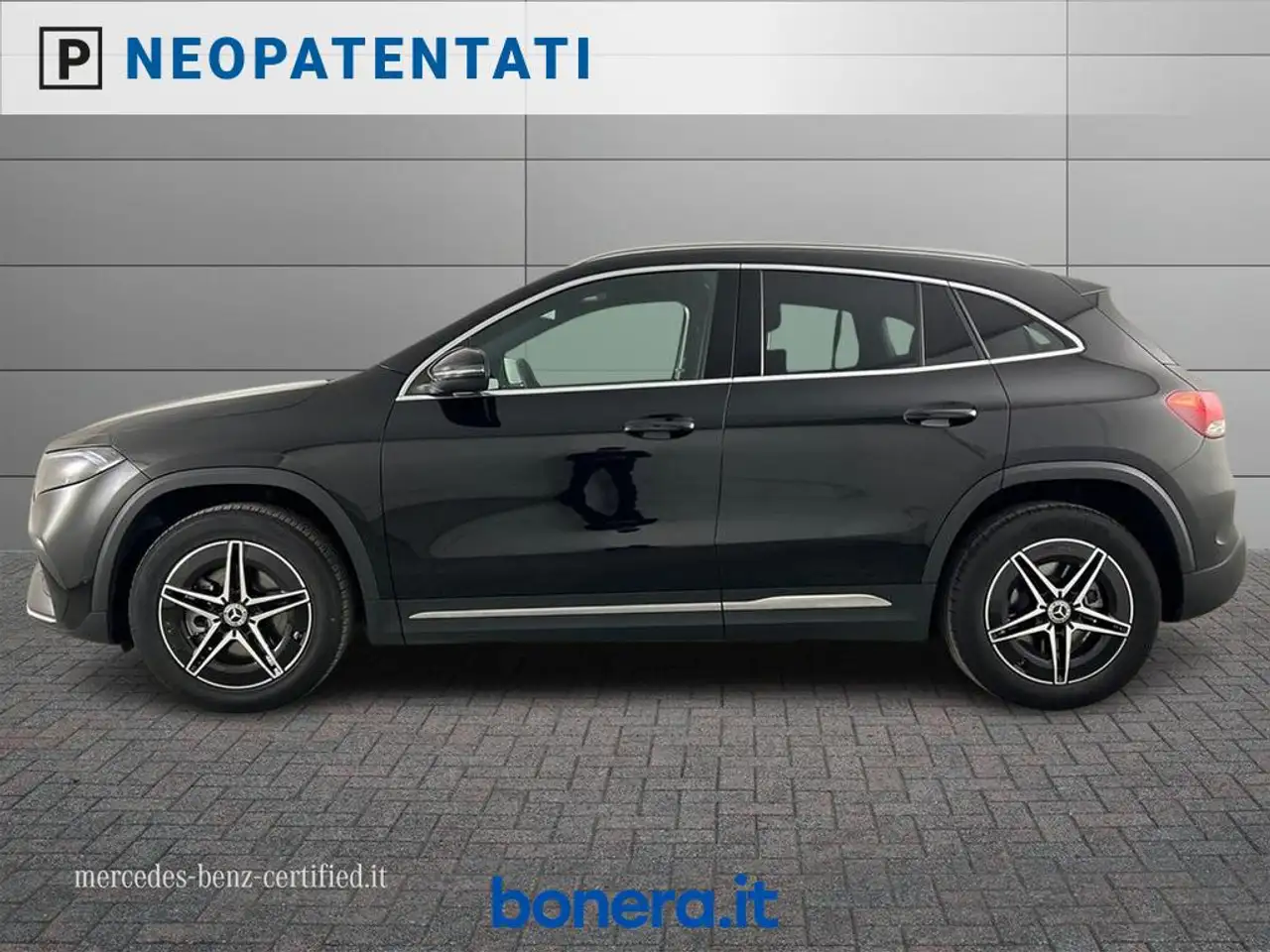 Mercedes-Benz EQA 250 + Premium 7