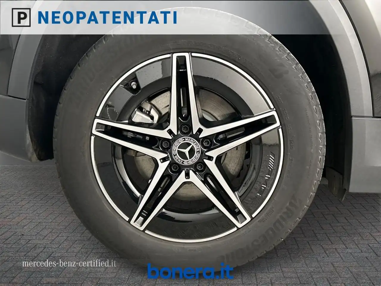 Mercedes-Benz EQA 250 + Premium 18