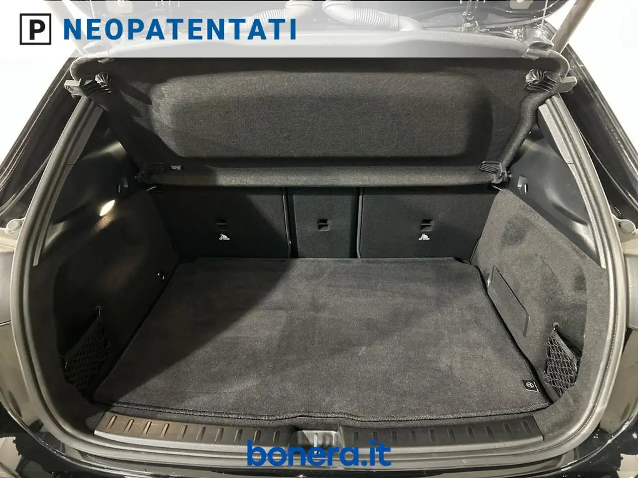 Mercedes-Benz EQA 250 + Premium 9