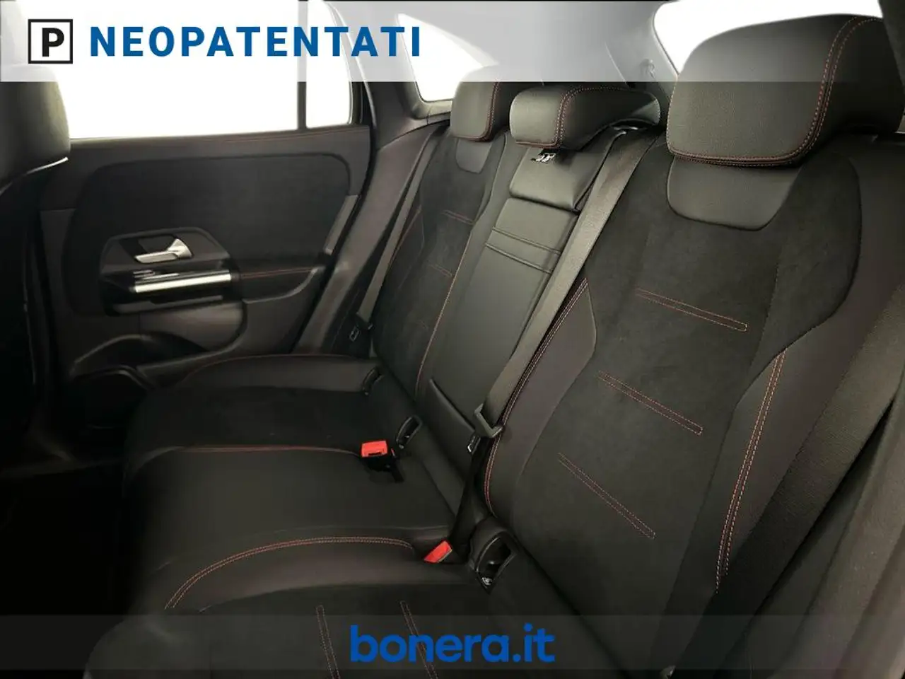 Mercedes-Benz EQA 250 + Premium 17