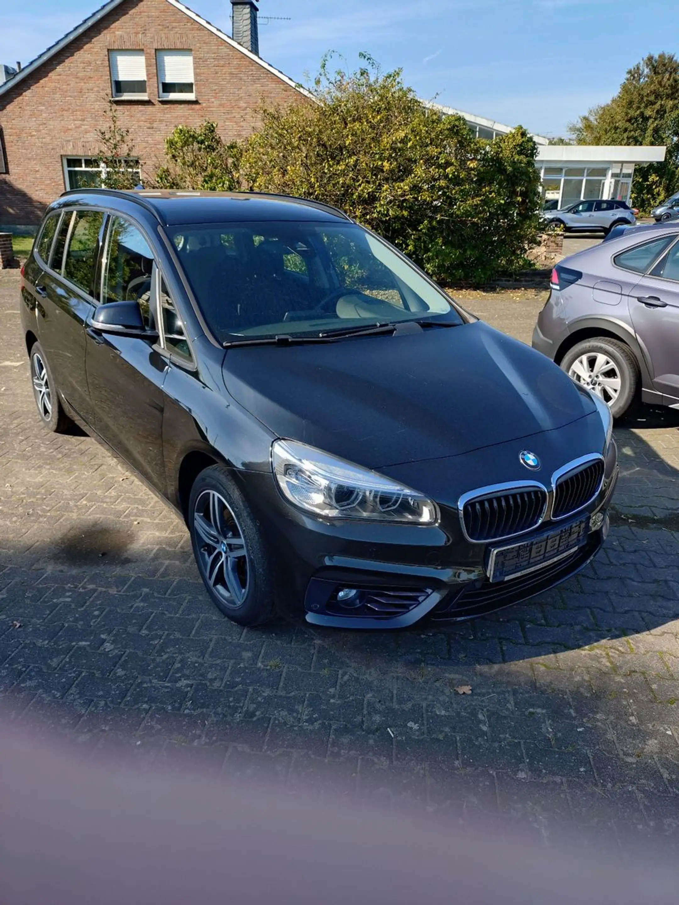 BMW 216 d Gran Tourer SportLine LED SHZ Kamera Navi 7 — photo 3